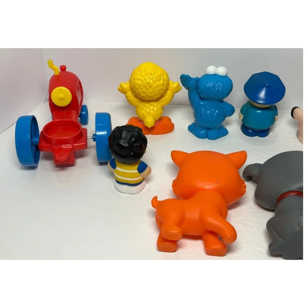 Vintage Toy Figurine‎ Lot Of 14 Little People Animals Big Bird Cookie Monster